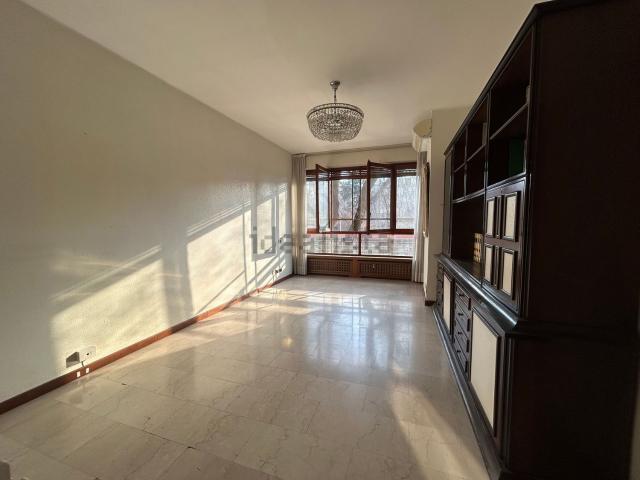Appartamento in vendita di 170 m² in Via Giuseppe Dezza, 18