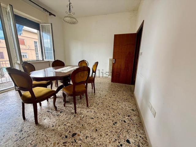 Appartamento in vendita di 170 m² in Via Giacomo Matteotti, 60
