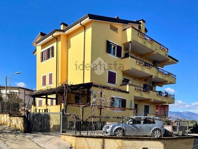 Appartamento in vendita di 170 m² in Via Giacomo Puccini, 11
