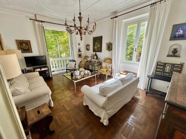 Appartamento in vendita di 170 m² in Via Giordano Bruno