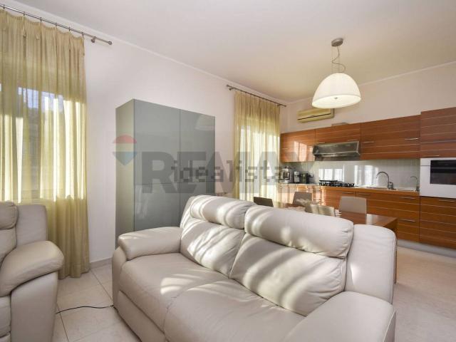 Appartamento in vendita di 170 m² in Via Giovan Battista Vaccarini, 5