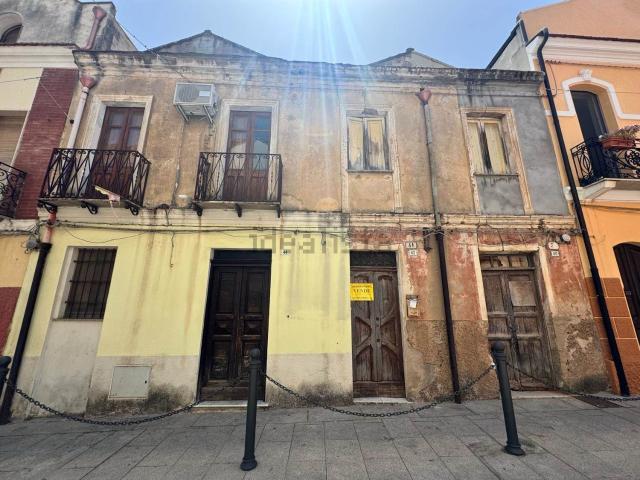 Appartamento in vendita di 170 m² in Via Giovanni Spano, 40