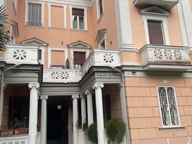 Appartamento in vendita di 170 m² in Via Girolamo Santacroce, 13