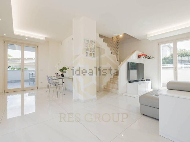 Appartamento in vendita di 170 m² in Via Guido D&apos Arezzo, 25