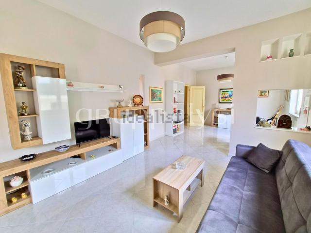 Appartamento in vendita di 170 m² in Via Don Vincenzo Pica, 5