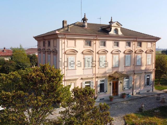 Appartamento in vendita di 170 m² in Via Del Valentino, 43
