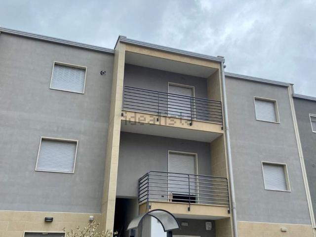 Appartamento in vendita di 170 m² in Via della Salvia