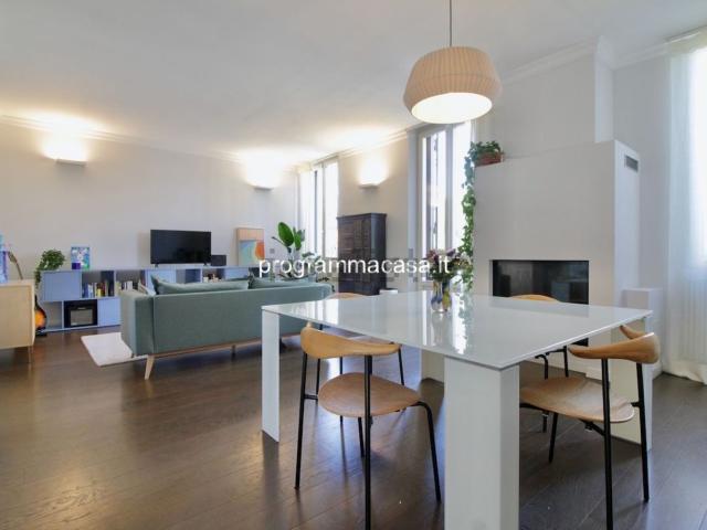 Appartamento in vendita di 170 m² in Via della Pace, 9