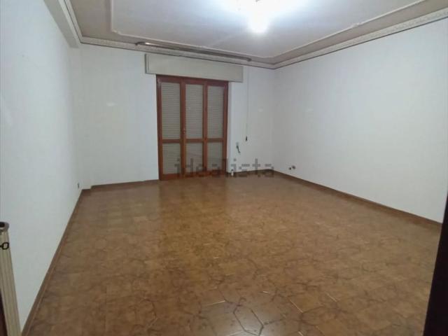 Appartamento in vendita di 170 m² in Via delle Acacie