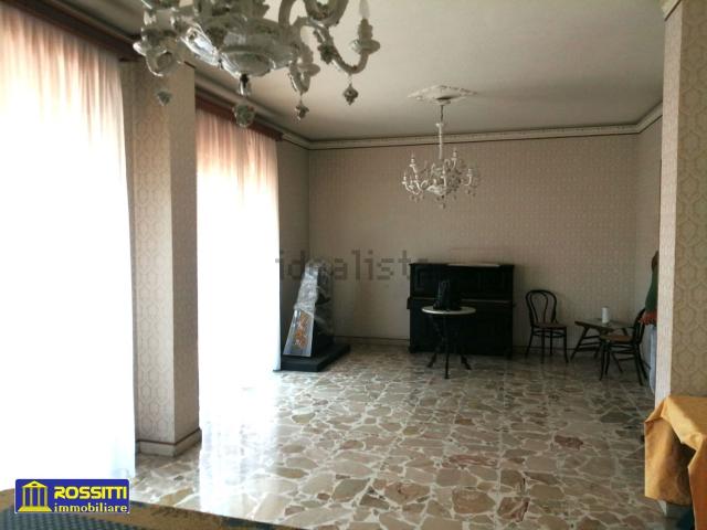 Appartamento in vendita di 170 m² in Via E. Bellia