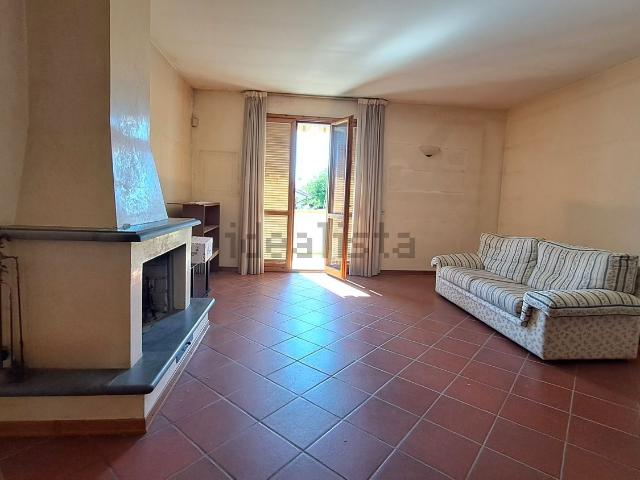 Appartamento in vendita di 170 m² in Via Enzo Nesti, 1