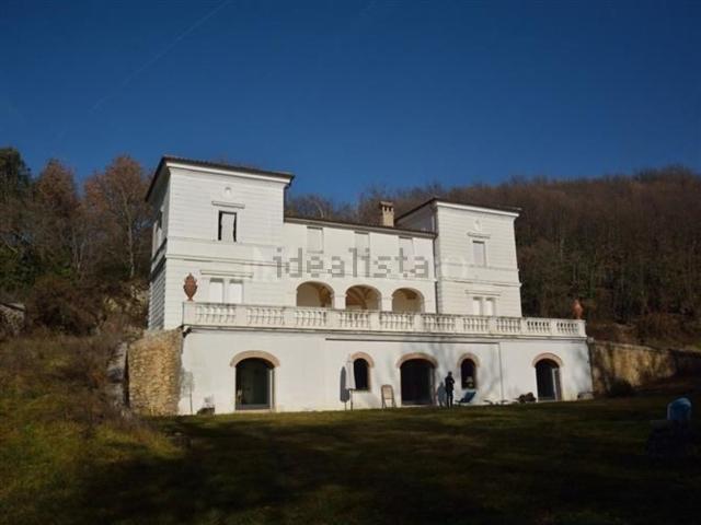 Appartamento in vendita di 170 m² in Via Foresta