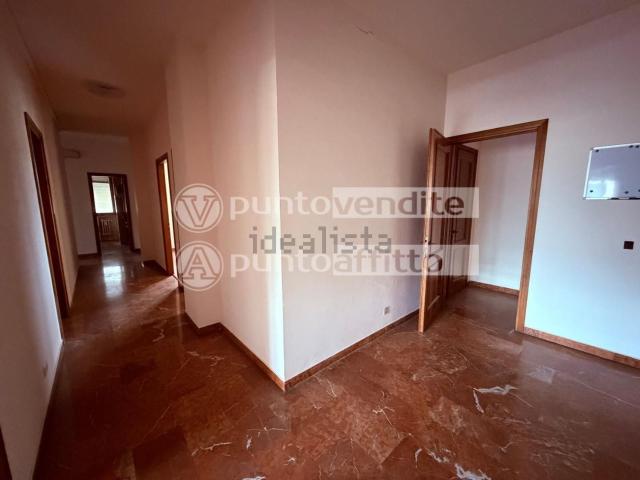 Appartamento in vendita di 170 m² in Via Fabio Filzi, 55100