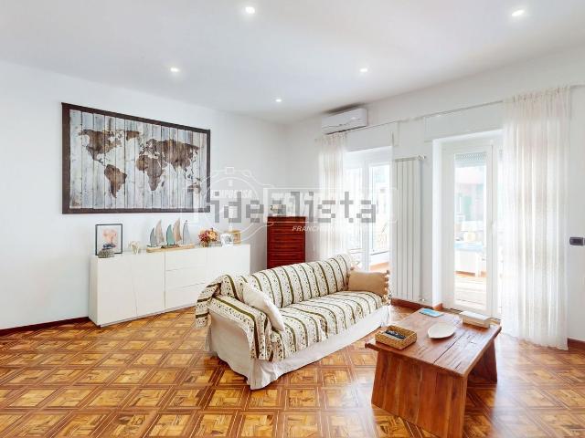Appartamento in vendita di 170 m² in Via Felice Gazzolo