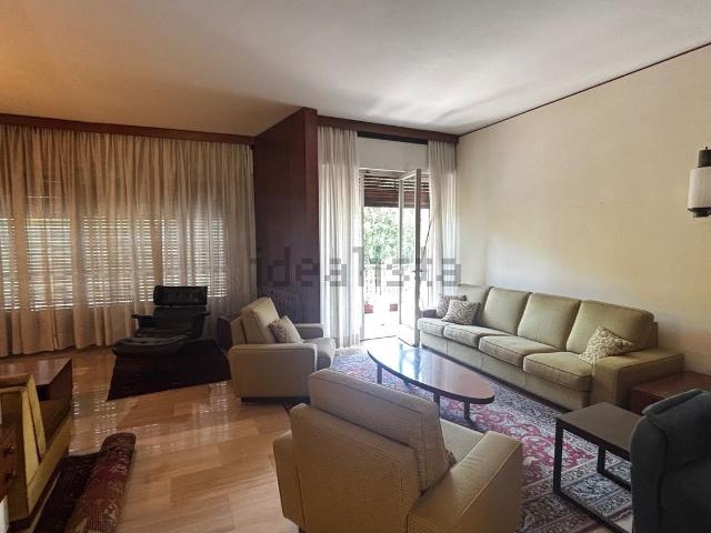Appartamento in vendita di 170 m² in Via Filippo Turati, 40