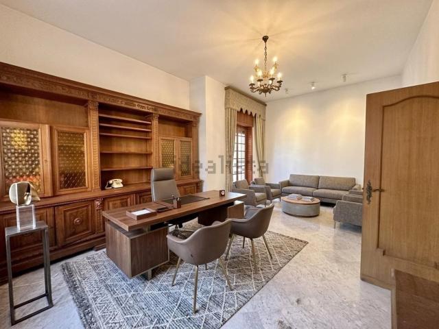 Appartamento in vendita di 170 m² in Via Filippo Turati