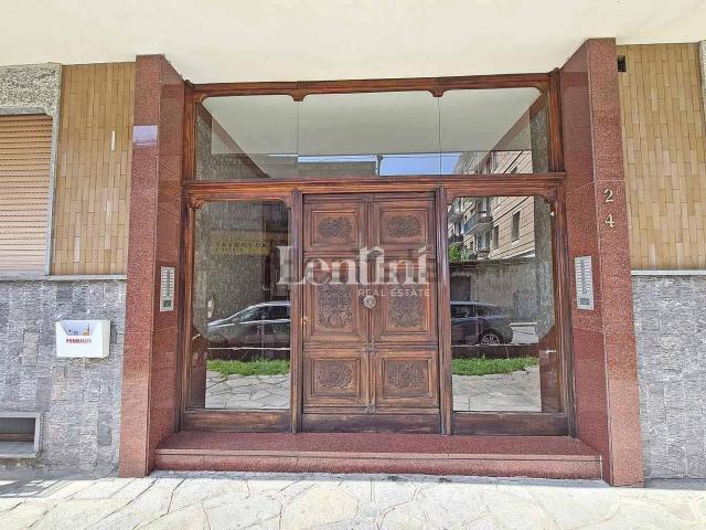 Appartamento in vendita di 170 m² in Via Filippo Mellana, 4