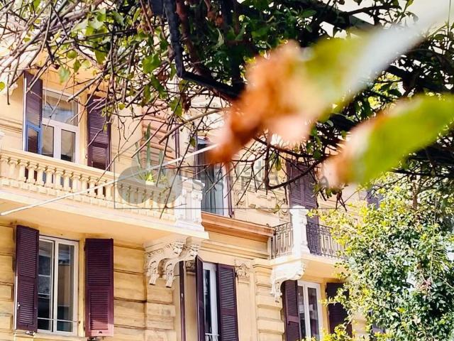 Appartamento in vendita di 170 m² in Via Francesco Crispi, 39