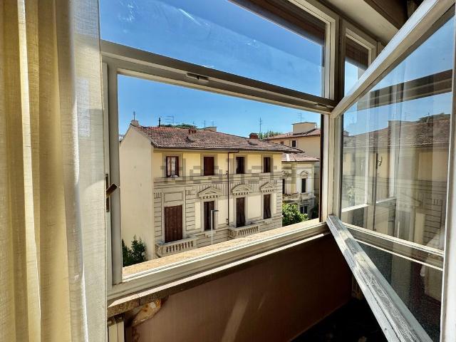 Appartamento in vendita di 170 m² in Via Francesco Domenico Guerrazzi