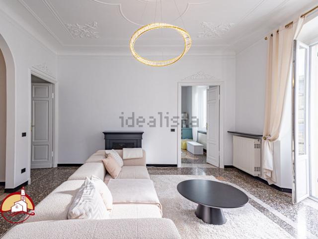 Appartamento in vendita di 170 m² in Via Francesco Ravaschio, 109
