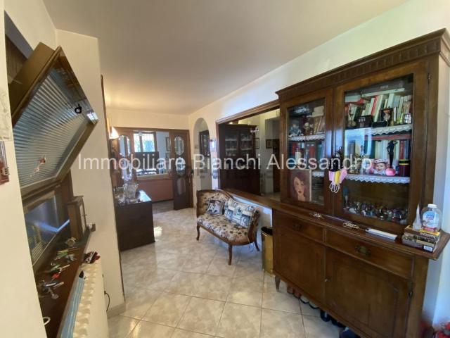 Appartamento in vendita di 170 m² in Via Fratelli Orsi