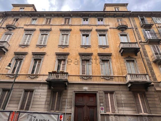 Appartamento in vendita di 170 m² in Via Luigi Leonardo Colli, 10