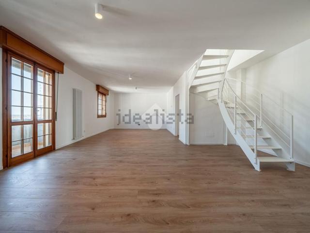 Appartamento in vendita di 170 m² in Via M. Buonarroti, 4