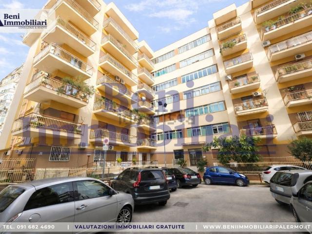 Appartamento in vendita di 170 m² in Via Monte Cuccio