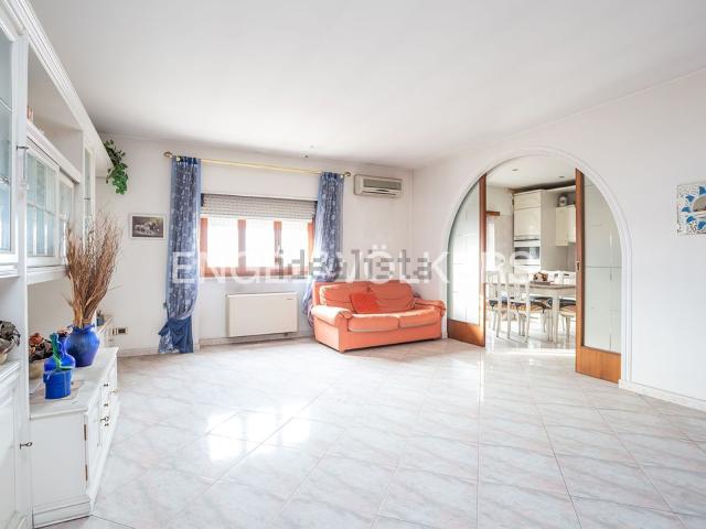 Appartamento in vendita di 170 m² in Via Montemarano