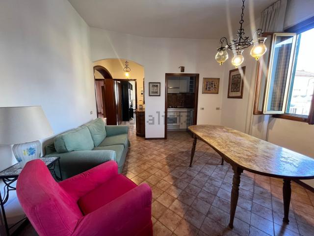 Appartamento in vendita di 170 m² in Via Matteo Degli Organi, 73