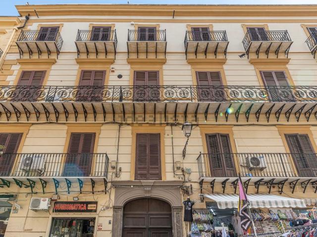 Appartamento in vendita di 170 m² in Via Maqueda