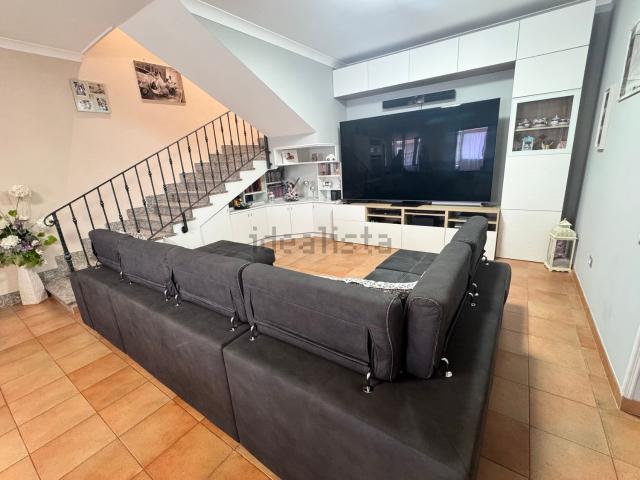 Appartamento in vendita di 170 m² in Via Mario Calderara