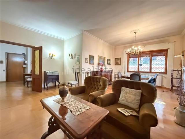 Appartamento in vendita di 170 m² in Via Nomentana