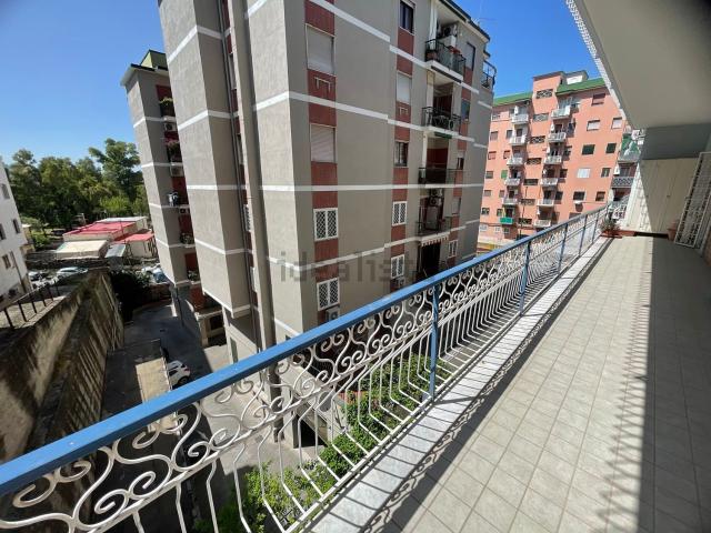 Appartamento in vendita di 170 m² in Via Nino Bixio, 50