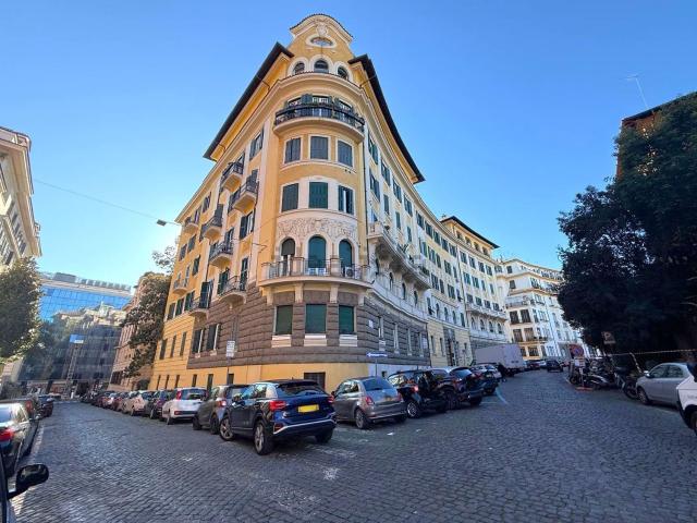 Appartamento in vendita di 170 m² in Via Savoia
