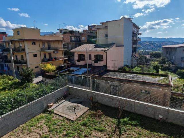 Appartamento in vendita di 170 m² in Via San Sperato