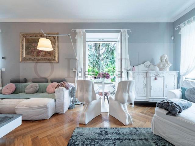 Appartamento in vendita di 170 m² in Via Sant&apos Osvaldo