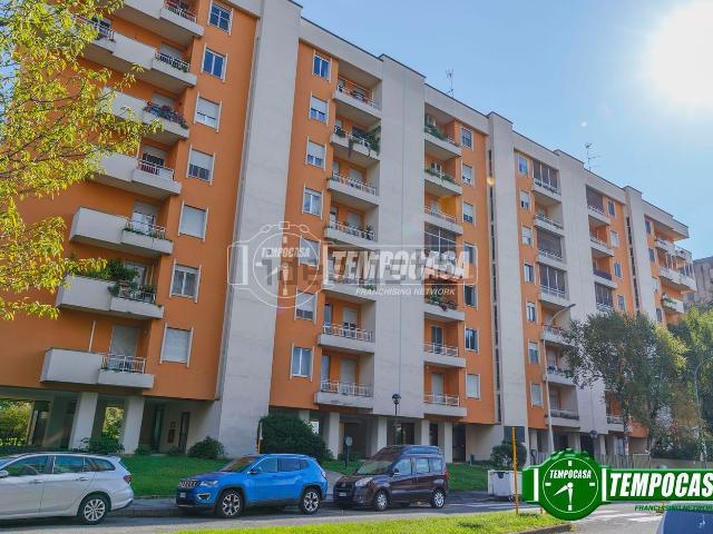 Appartamento in vendita di 170 m² in Via Sporting Mirasole