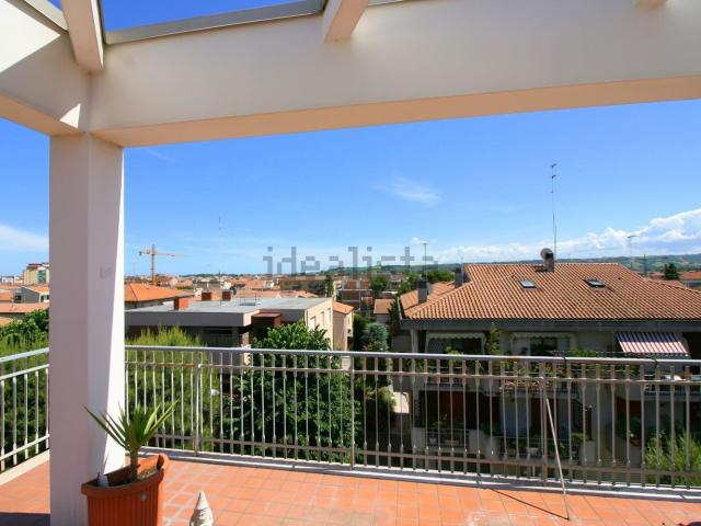 Appartamento in vendita di 170 m² in Via Papa Giovanni XXIII