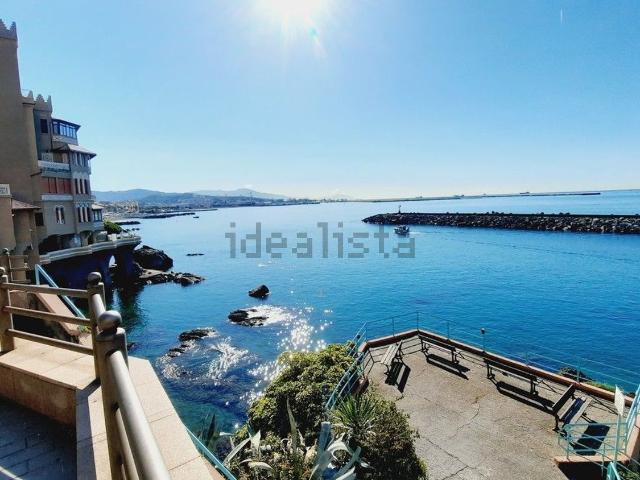 Appartamento in vendita di 170 m² in Via Pegli