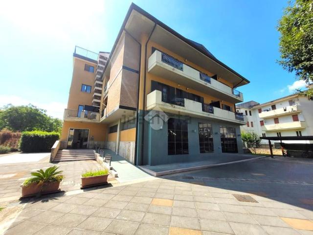Appartamento in vendita di 170 m² in Via Peraine