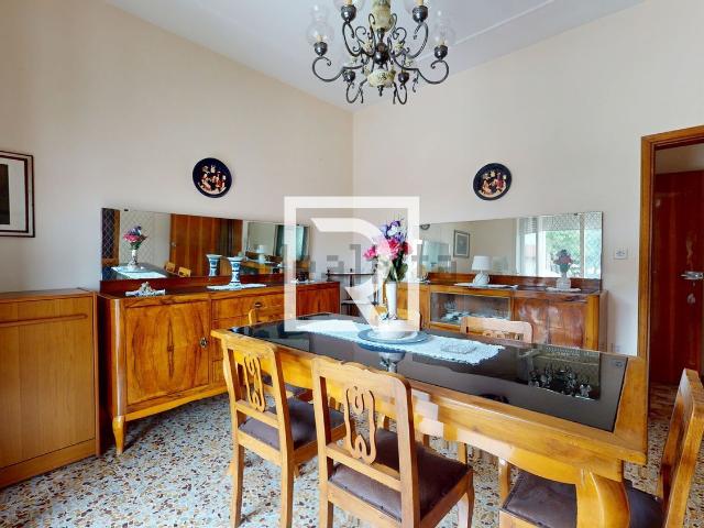 Appartamento in vendita di 170 m² in Via Pietro Mascagni, 23