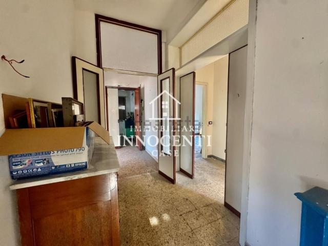 Appartamento in vendita di 170 m² in Via Prado, 54100