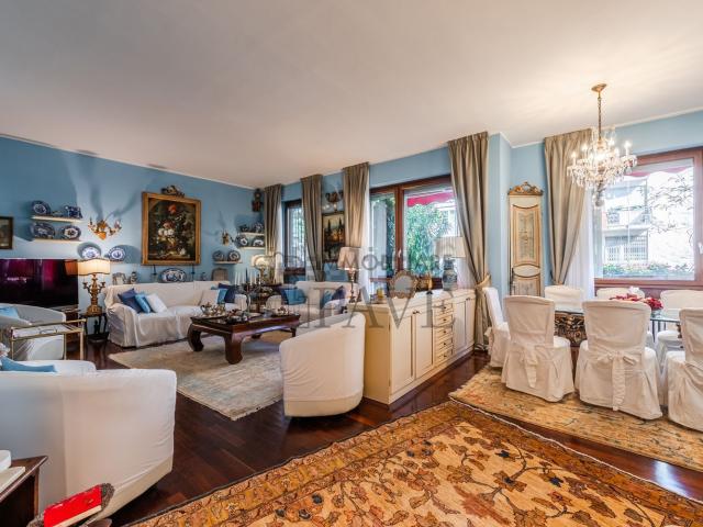 Appartamento in vendita di 170 m² in Via Privata Gino Rocca, 2