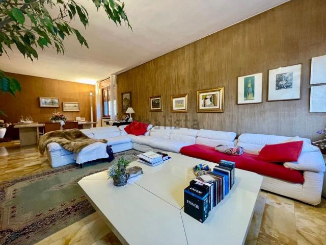 Appartamento in vendita di 170 m² in Via Privata Pietro Canevari, 7