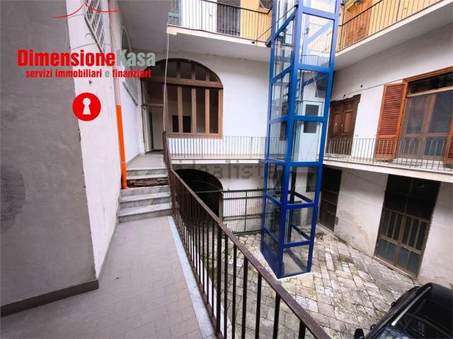 Appartamento in vendita di 170 m² in Via Tansillo