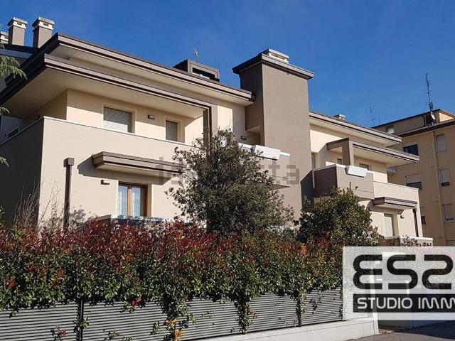 Appartamento in vendita di 170 m² in Via Tiziano Vecellio, 71