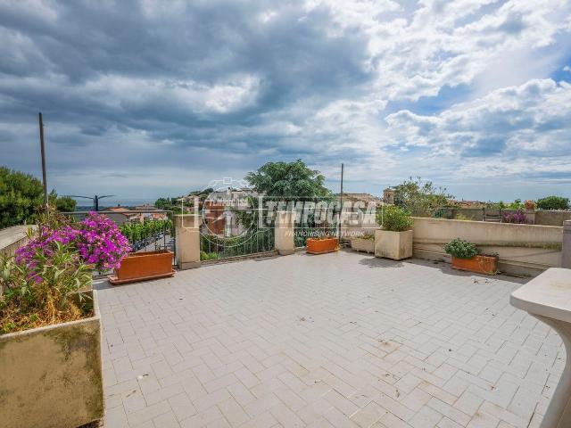 Appartamento in vendita di 170 m² in Via Umberto I, 9