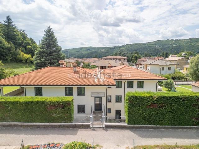 Appartamento in vendita di 170 m² in Via Valle, 10