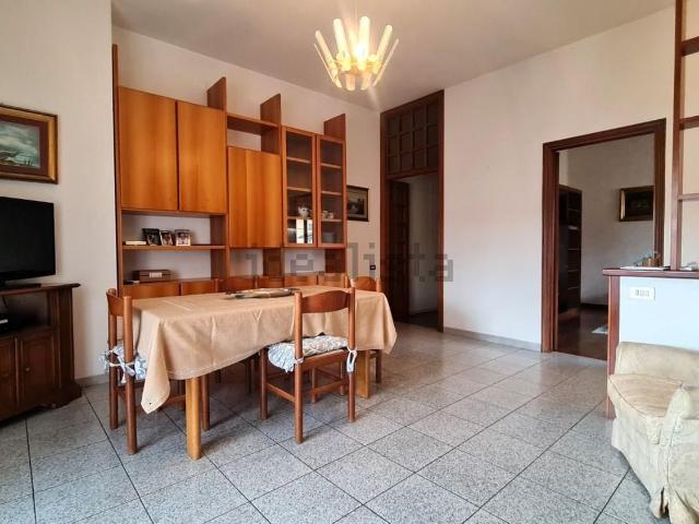 Appartamento in vendita di 170 m² in Via Vittorio Alfieri, 8